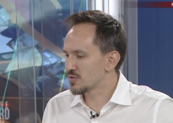 “A do i bashkoheni aksionit opozitar të PD-së?” Ja si përgjigjet deputeti i partisë së Arlind Qorit