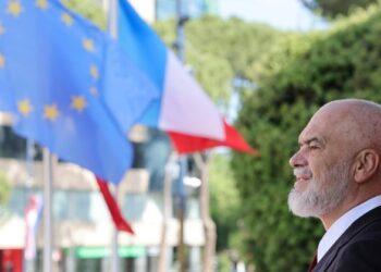 VIDEO / Analiza e Radios Evropa e Lirë: “Edi nga Tirana”: Si e fitoi Shqipëria simpatinë e BE-së?
