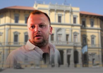 Pas dorëheqjes së Ermal Dredhës, Elis Halili zgjidhet kryetari i Bashkisë Vlorë