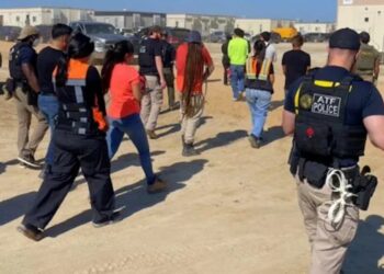 Bastiset fabrika e Hyundai-t në SHBA: Qindra punëtorë arrestohen për punë të paligjshme