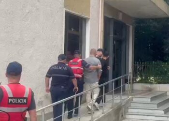 Skemat piramidale “online”/ Dalin para Gjykatës së Fierit 6 të arrestuarit për masën e sigurisë