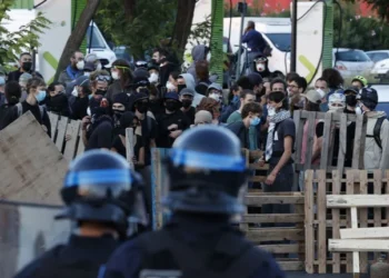Franca “vlon” nga protestat antiqeveritare, shkon në 300 numri i të arrestuarve