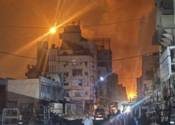 “Gaza po digjet”/ Izraeli sulmon me dronë, tanke e avionë luftarakë! 37 sulme në 20 minuta, 62 të vrarë