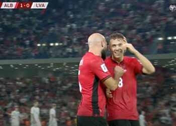 Shqipëria kalon në avantazh ndaj Letonisë, Kristjan Asllani realizon nga penallti