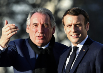 Franca në kaos! Rënia e Bayrou, shkundet shtylla e qeverisë