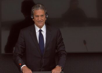 Ish-zyrtari amerikan dëshmon në Hagë, avokati i Thaçit: Shpresoj për një verdikt të drejtë