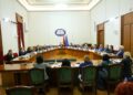 Rrëzohet kërkesa e opozitës, debate mes Ballës dhe Blushit: Nuk jemi mumje në Kuvend ne…
