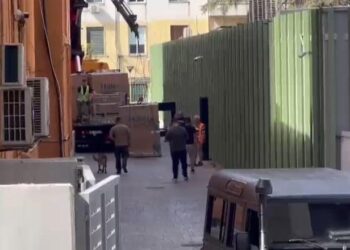 Kontrolle nga njësia anti-eksploziv. Çfarë po ndodh tek Arkiva e Shtetit?