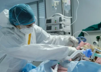 Itali, viktima dhe shifra rekord të rasteve me Covid/ Ekspertët: Qarkullon varianti ri Stratus