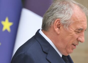 Francë/ Kush do të jetë kryeministri i ri pas dështimit të Bayrou dhe çfarë do të bëjë Macron?