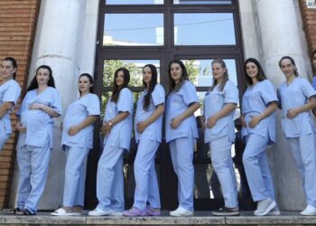 “Një rastësi e bukur”, Rama komenton rastin e rrallë të 10 mamive shtatzënë te i njëjti maternitet