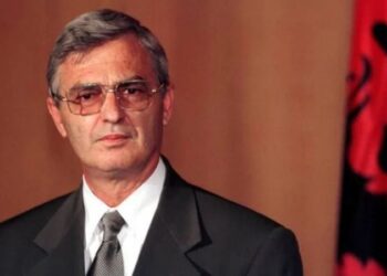 Delegacioni shqiptar në Rambuje/ Zbulohet letra që i dërgoi Rexhep Meidani: Barrë të madhe keni marrë mbi supe..