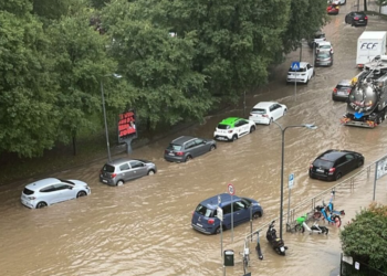 Moti i keq godet veriun e Italisë, përmbytet Milano, alarm portokalli për Lombardinë