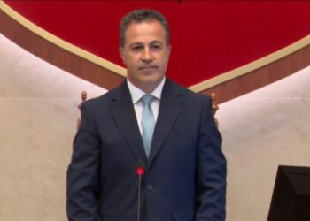 “Besimin e dhënë e pranoj me përulësi”, Peleshi flet si kryetar Kuvendi, Berisha: Ai njeri ka 5 dosje korrupsioni