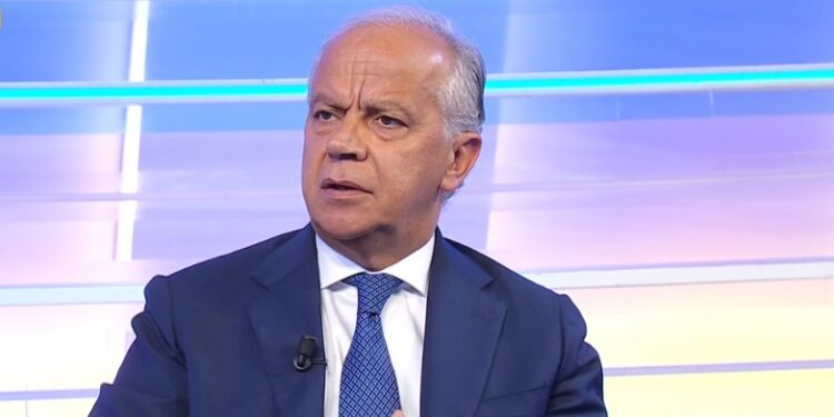 “Qendrat për emigrantët janë të nevojshme”, ministri italian: Aktualisht përdoren si qendra riatdhesimi