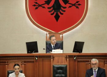 PD kërkon ta shkarkojë, Peleshi mbledh sot krerët e grupeve parlamentare