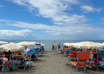 Plot me pushues plazhet në Shëngjin e Durrës/ Operatorët: Ka qenë një sezon në rritje