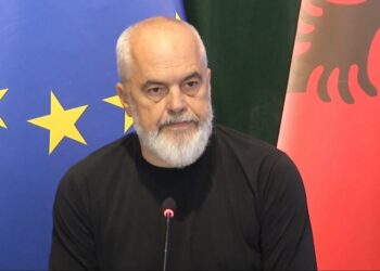 “Burg për atë që vjedh ujin”/ Rama: Operatori do bëjë atë që bashkitë s’e bënë dot!