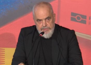 Rama thumbon opozitën: Patronazhistët mezi po presin që të hakmerren ndaj përqeshjeve tuaja