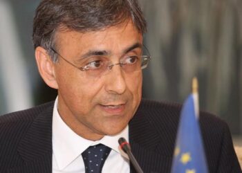 Opinion: Kështu po dobësohen Evropa dhe SHBA-të