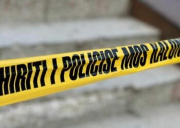 Qëlloi me çifte drejt 34-vjeçarit pas një sherri verbal, arrestohet i riu në Durrës