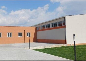 Shkolla 9-vjeçare ‘Kajo Karafili’ në Pogradec/ Rama ndan pamjet: Mirëpriti nxënësit me klasa moderne