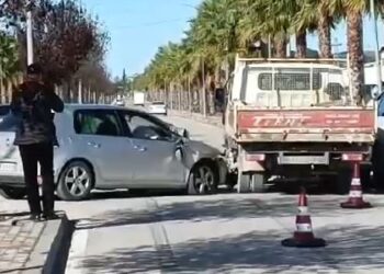 Shkaktoi aksidentin me dy të vdekur, arrestohet shoferja italiane në Vlorë