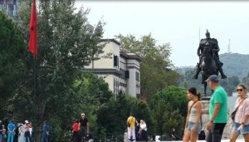 Turistët preferojnë Tiranën edhe në vjeshtë/ Zyra e turizmit: Prenotimet janë të larta