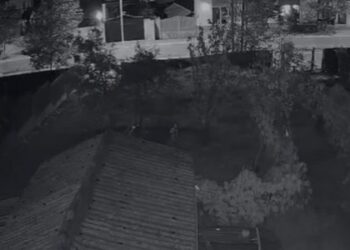 VIDEO/ Tritoli në banesën e deputetit të PD Xhelal Mziu, ja momenti i shpërthimit që tronditi zonën