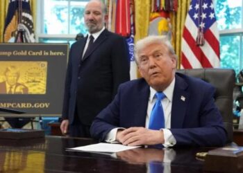 Kartë e artë me vlerë një milion dollarë, Trump prezanton pasaportën e re për të hyrë në SHBA