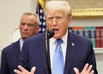 Shkaqet e autizmit/ Trump thirrje prindërve: Mos i jepni asnjëherë paracetamol fëmijëve