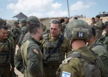 Avionë luftarakë të fshehtë dhe bomba rrëshqitëse, si e depërtoi IDF-ja mbrojtjen ajrore të Katarit