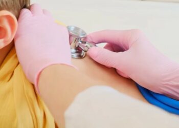 Rritet numri i fëmijëve të prekur nga virozat. Pediatrët bëjnë thirrje për kujdes dhe rekomandojnë vaksinën ndaj gripit
