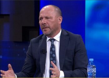 Deputeti i PD, Xhelal Mziu flet pas tritolit në banesë: Ndodhesha në shtëpi me bashkëshorten! Nuk kam asnjë konflikt, dyshimet..