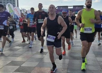 Ish-kryeministri i Kosovës, Ramush Haradinaj merr pjesë në Maratonën e Tiranës