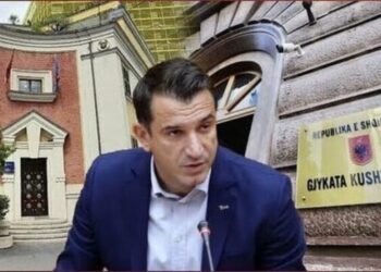 Gjykata Kushtetuese shqyrton kërkesën e Veliajt, debate të ashpra në seancë