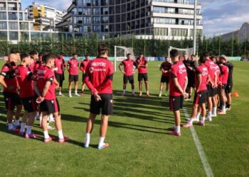 Kombëtarja mbyll përgatitjet në Tiranë, të premten udhëton drejt Serbisë!