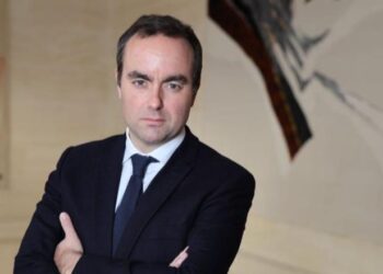 Presidenti Macron riemëron Sébastien Lecornu si kryeministër të Francës