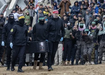 Hamas kthen katër pengje të vrarë, faza e dytë e armëpushimit pezull