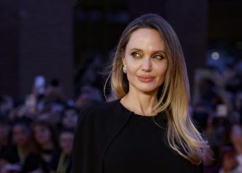 Angelina Jolie e shqetësuar për Gazën: Çfarë na pengon të ndihmojmë?