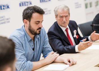 “Berisha s’e faktoi dot farsën zgjedhore”, kreu i PD reagon ndaj Xhaferrit: Përgjigjen do ta japë…