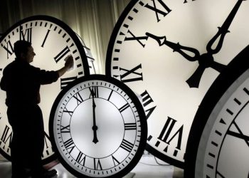 Nga goditjet në tru te aksidentet rrugore, si ndikon ndryshimi i orës tek ne