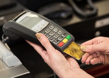 Plani për “eliminimin” e cash-it, Shoqata e Bankave mirëpret objektivin e qeverisë, por ka edhe kërkesa