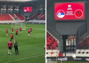 “Mirë se erdhët” në gjuhën shqipe! Serbët ‘korrigjojnë’ mungesën e flamurit kuqezi në stadium