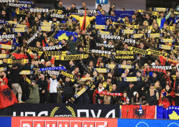 Ndodh për herë të parë, tifozët e Kosovës detyrojnë federatën sllovene të marrë vendimin drastik