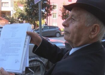 Nëpër procese që në vitin 1994, historia e 79-vjeçarit që u plak dyerve të gjykatave