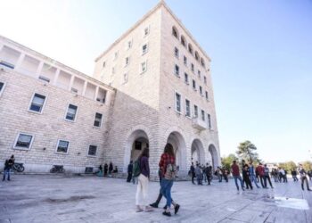 Fizika “vuan” për studentë, por të rinjtë që e kanë zgjedhur besojnë se tregun e punës e kanë të garantuar