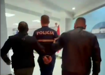 Polici shiste drogë te Blloku i Sigurisë, arrestohet nga kolegët