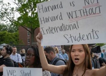 Trumpi financon vetëm universitetet që i binden?