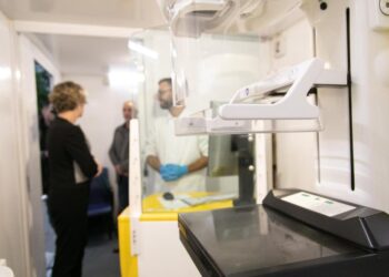 Tetori Rozë! Mamografi falas në të gjithë vendin, Ministrja Sala apel për diagnostikim